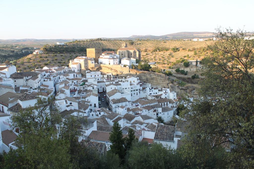 La Roca De Setenil Setenil De Las Bodegas Exteriör bild